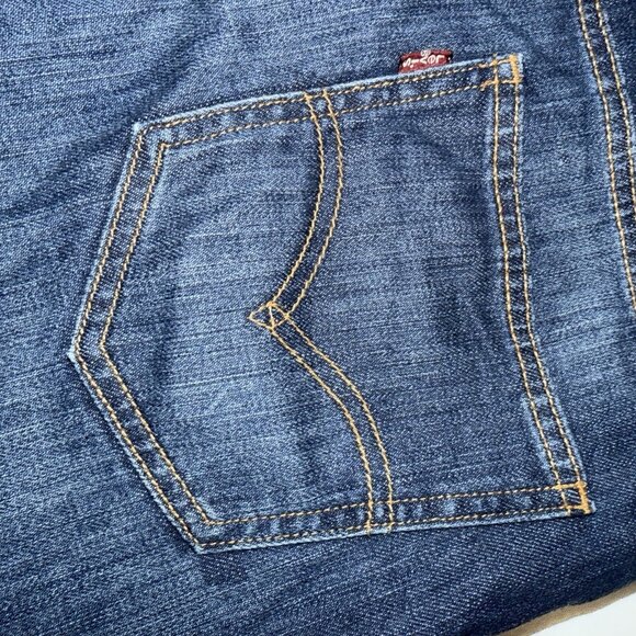 Levis Denim Shorts Women’s Dark Wash Size 30 Button Front Mid Length 5 Pocket - Picture 8 of 11